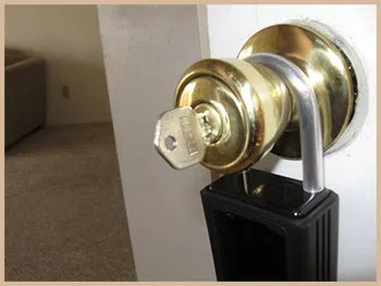 Elite Locksmith Services Jacksonville, FL 904-531-3232 - 3-locksmith-key-service